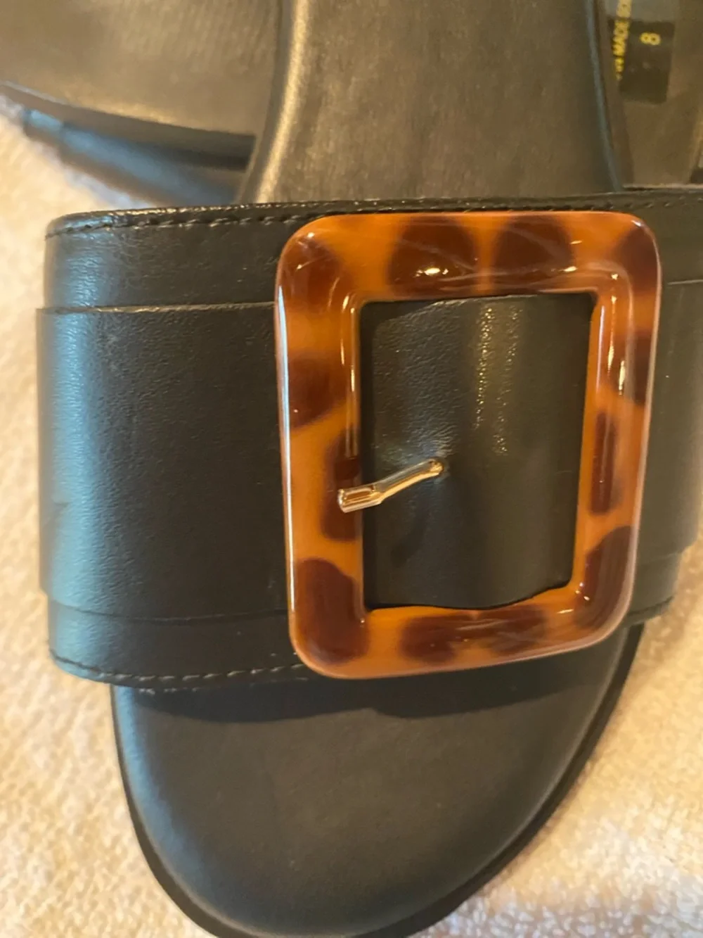 Black Leather Slide Sandals with Tortoiseshell Buckle size 8
SAN-17 - Picture 7 of 7